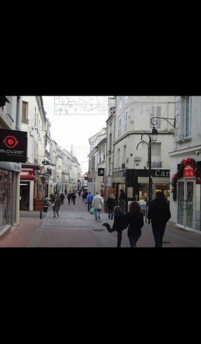 Appartement Vue Cathedrale- Centre Ville Meaux-Gare-Disney Εξωτερικό φωτογραφία